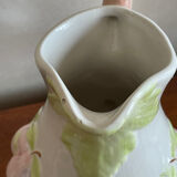 Grape pitcher pitcher
