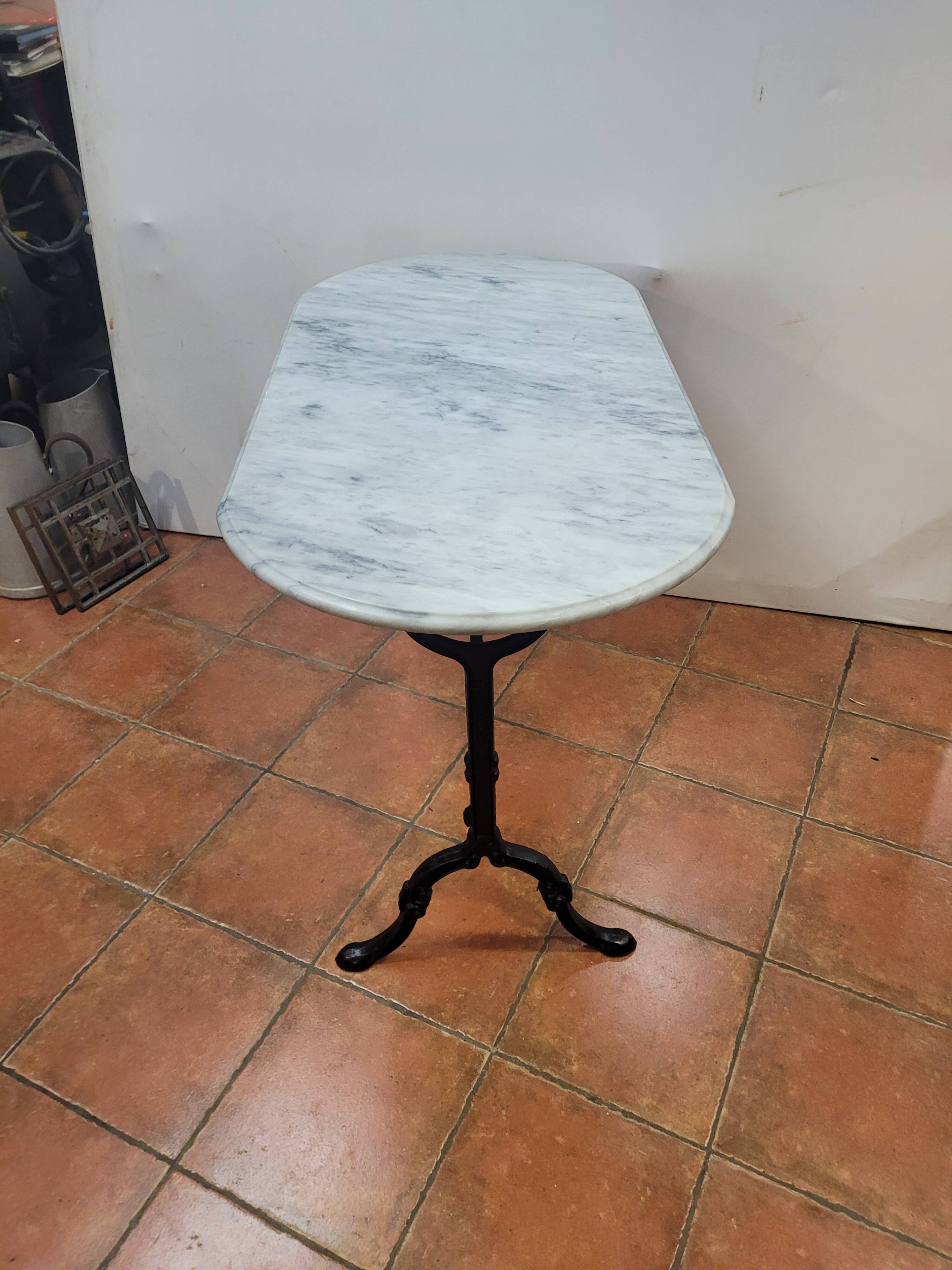 Table bistrot dessus marbre