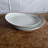 3 white porcelain plates for pasta like Saturnia restaurant