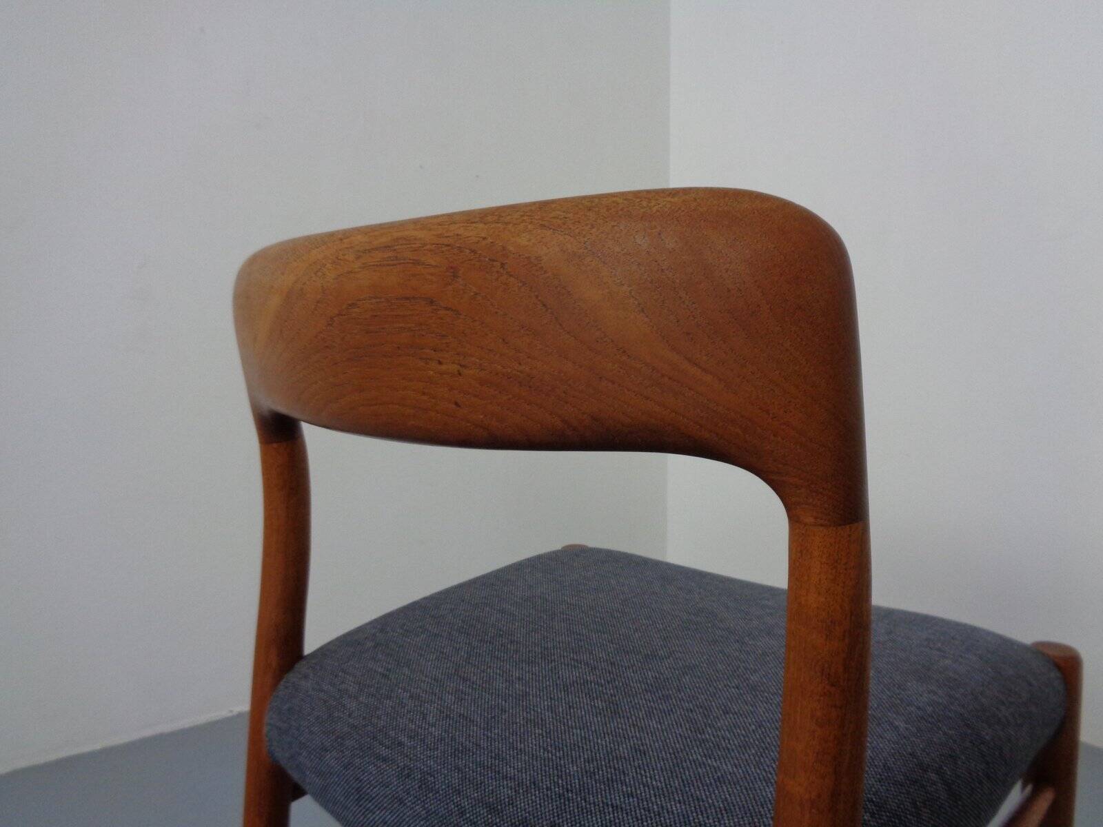 Danish Model 75 Chair in Oak by Niels Otto Møller for J.L. Møllers, 1960s