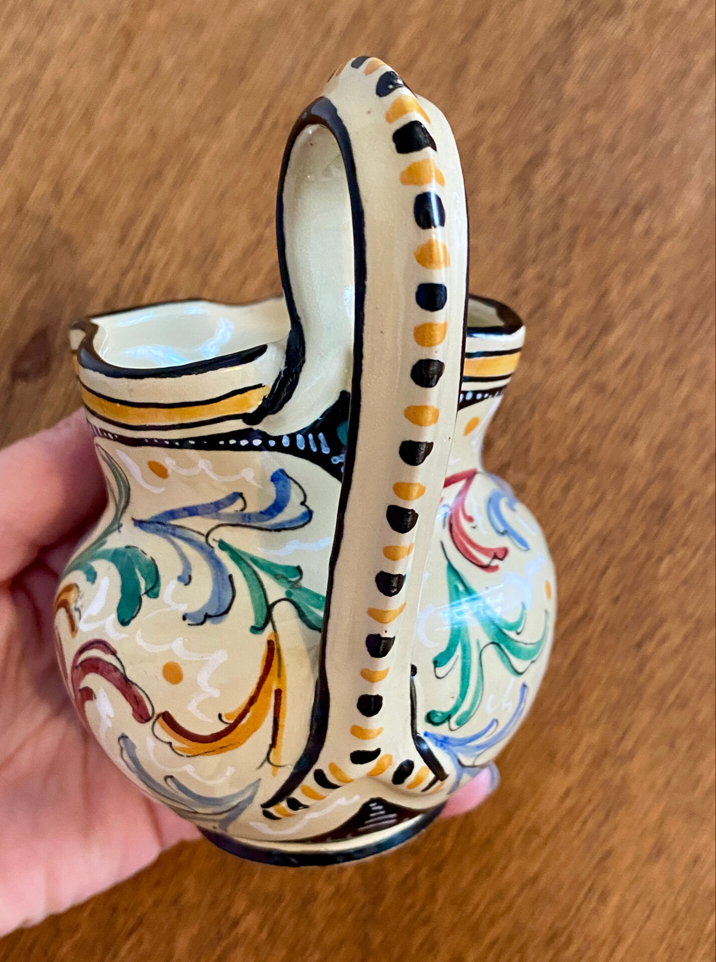 Small earthenware jug from Faenza, hand-painted Ca Pirota.