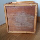 Cache pot, storage box in wood and rattan.