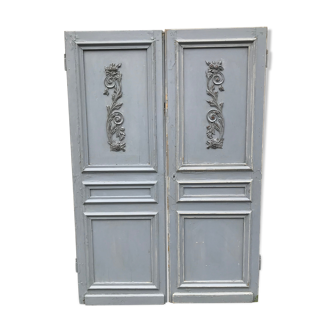 Old pair of sculpting doors