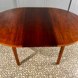 Dining room round table with an extension