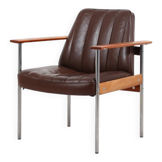 Model "1001" armchair by Sven Ivar Dysthe for Dokka Mobler