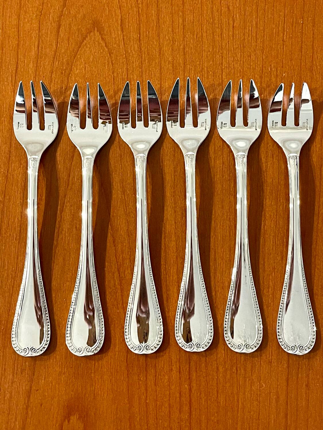 Christofle Malmaison 6 oyster forks new condition