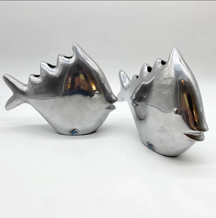 Pair of “Fish” vases / Cast aluminum – 1980s