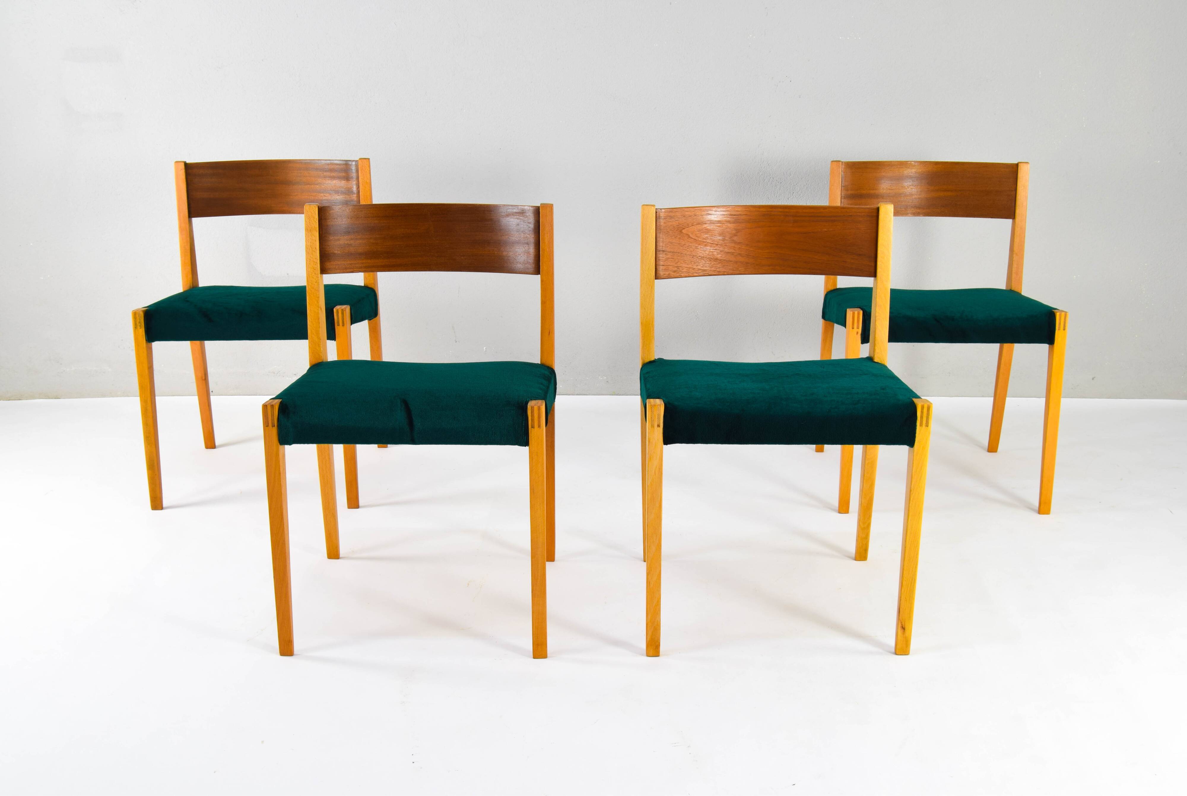 Set of Mid Century Scandinavian Modern in the manner of Cadovius Pia Chair 60s