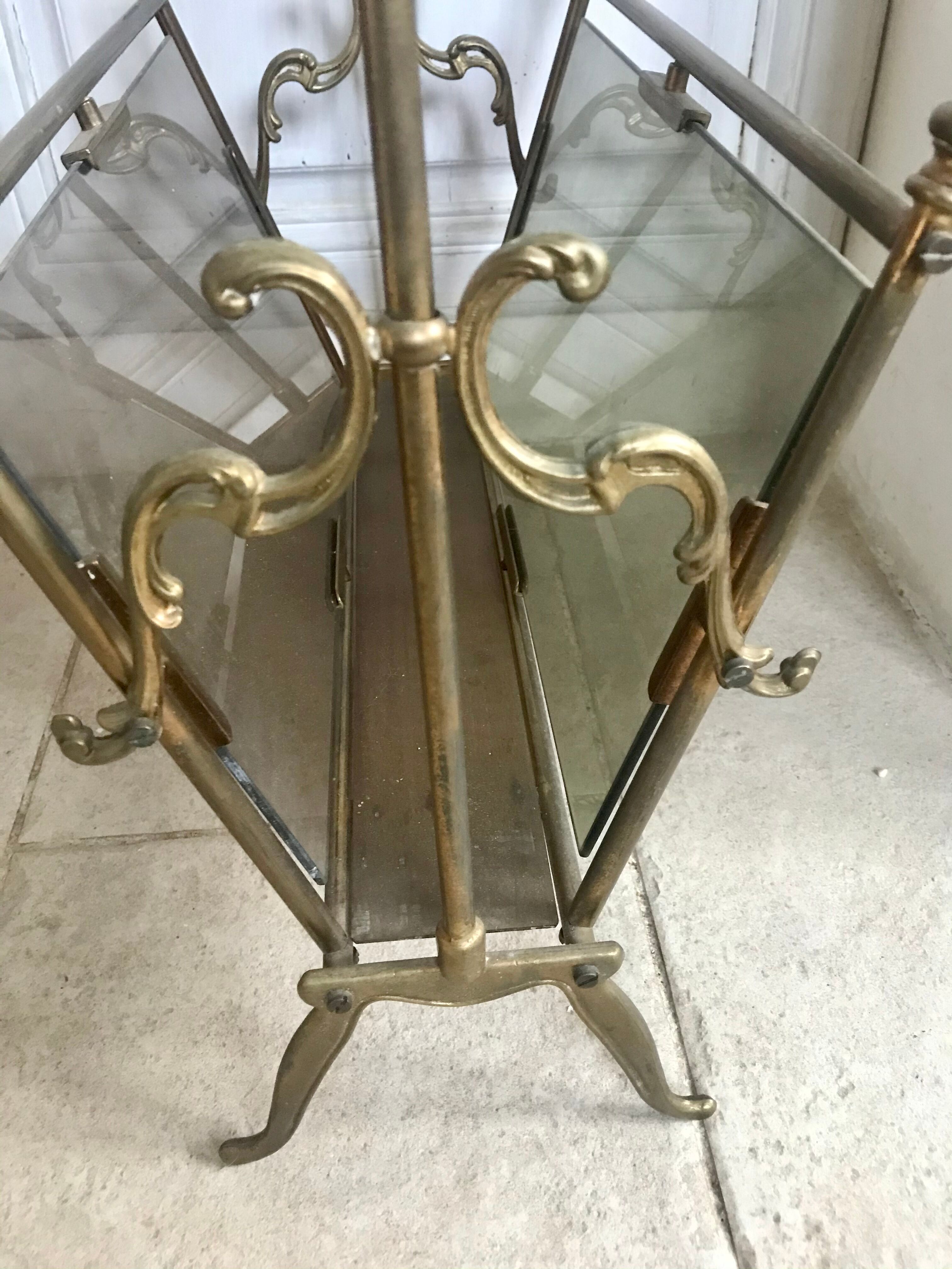 Onyx and laiton review gate 1960s