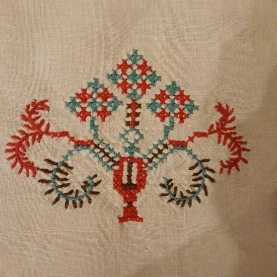 Embroidered cotton tablecloth 90s