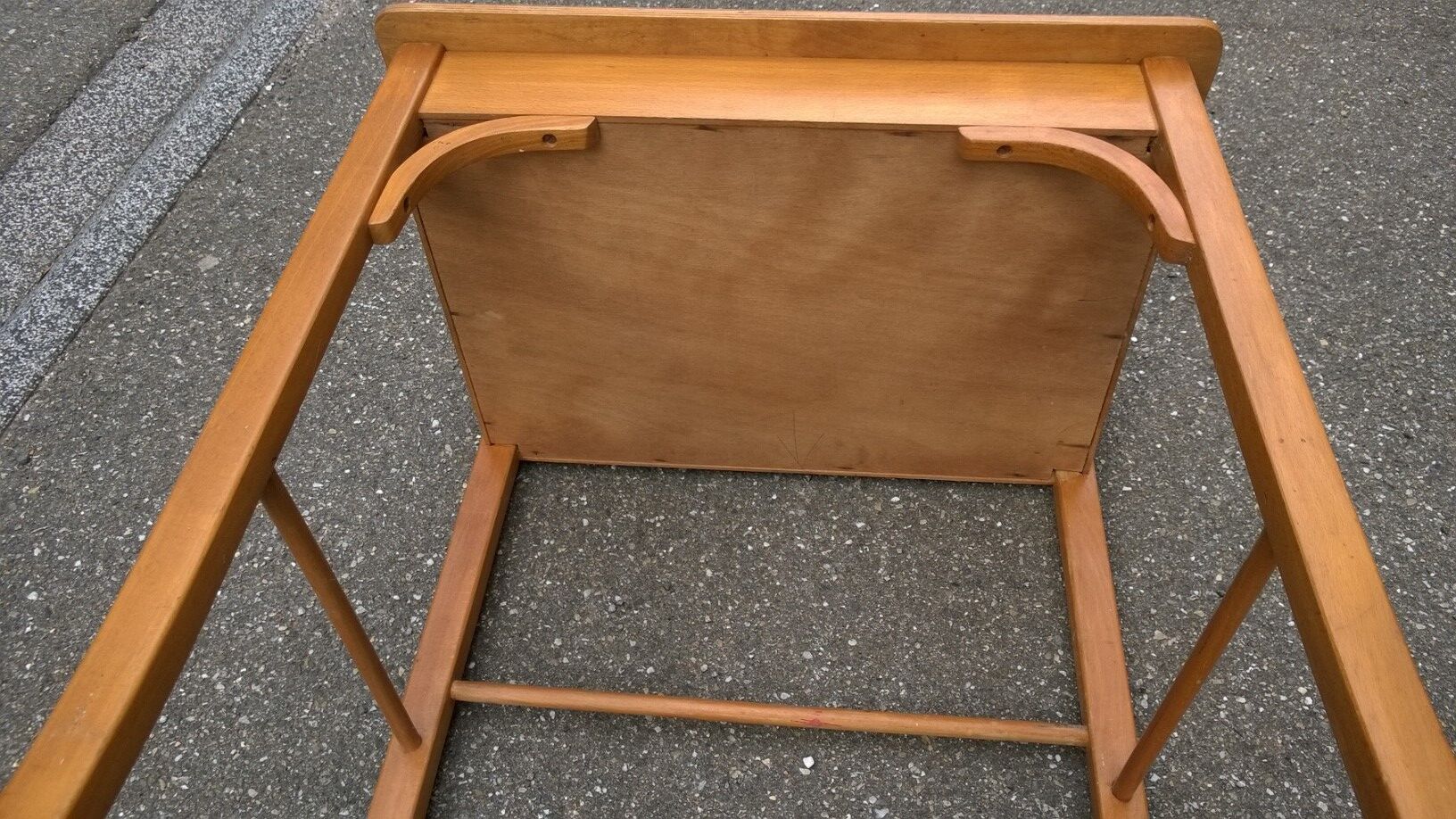 Desk and chairs baumann