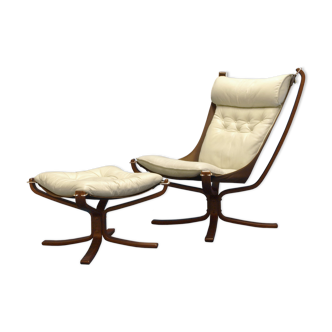 Falcon Chair and its ottoman, Sigurd Ressell for Vatne Màbler, 1970s
