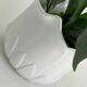 Cache-pot vintage en forme de tulipe en porcelaine blanche