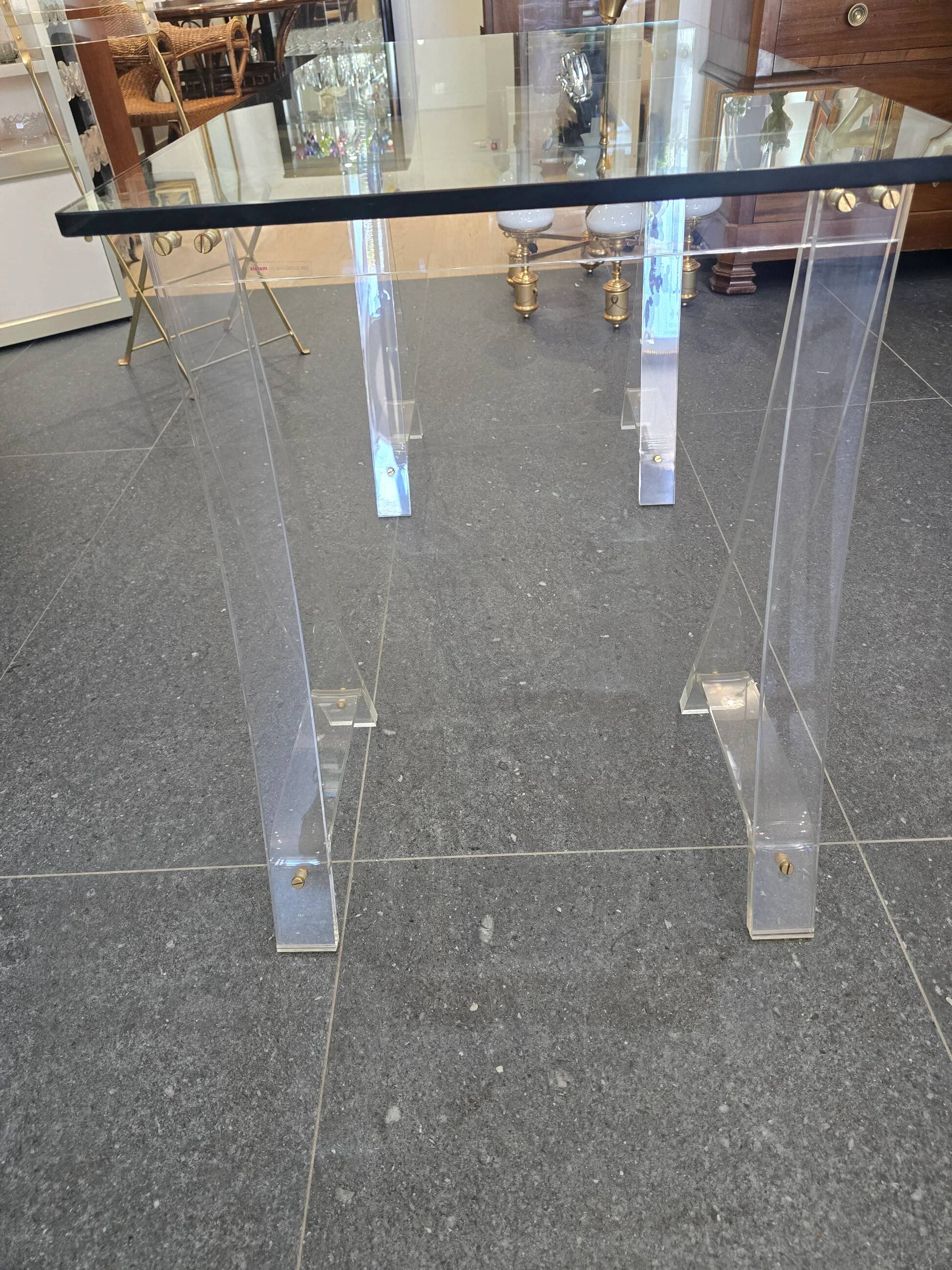 Marais International – Table and 2 chairs "The Invisibles by Marais"