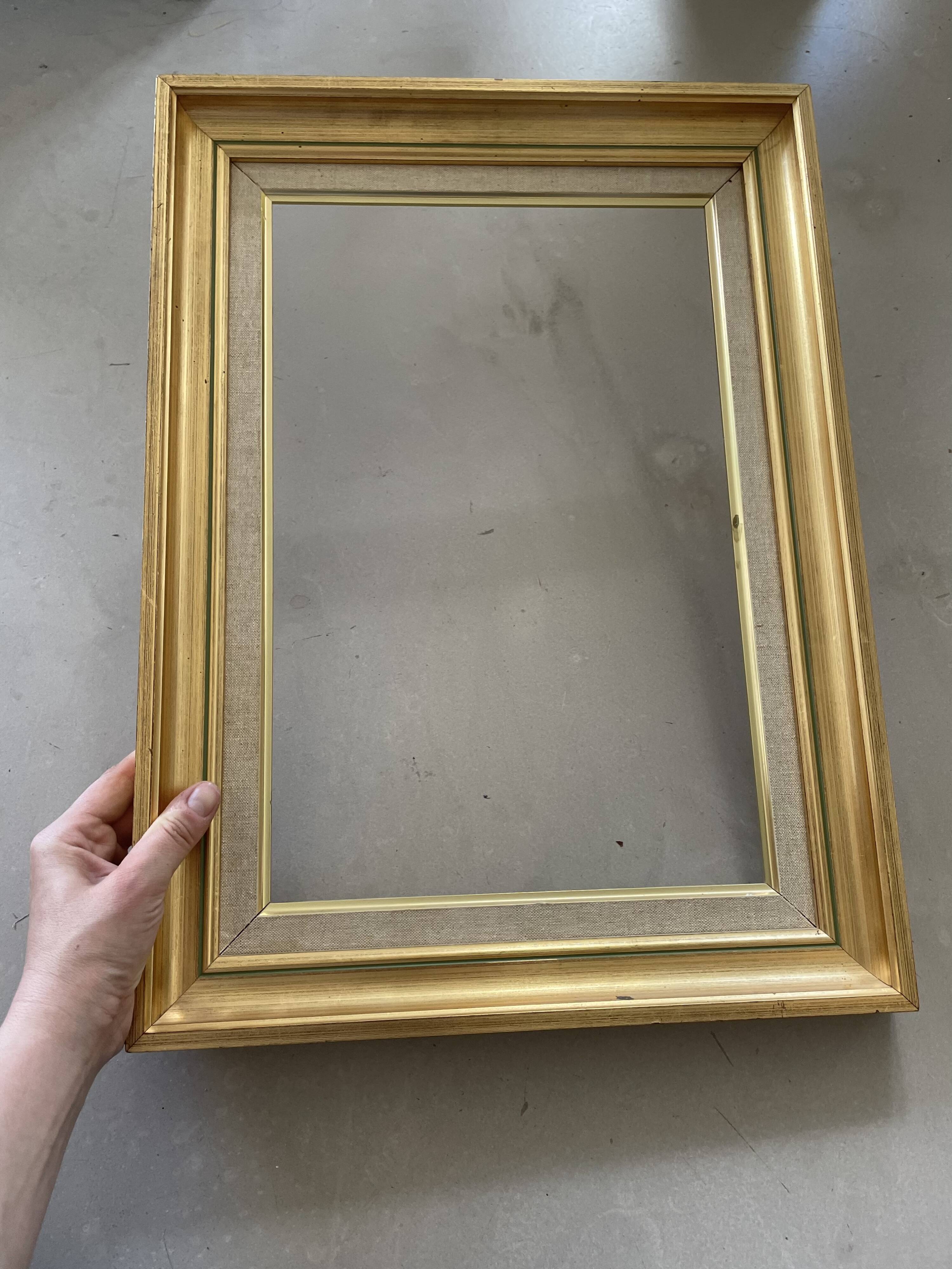 Cadre en bois doré