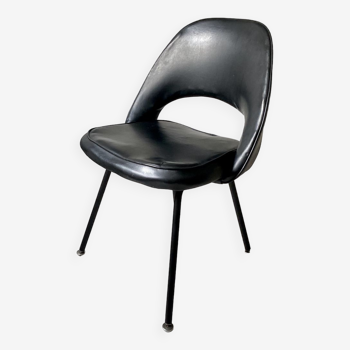 Knoll conference chair designed by Eero Saarinen 1st edition