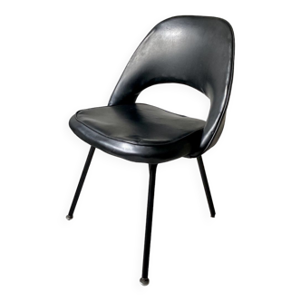 Knoll conference chair designed by Eero Saarinen 1st edition