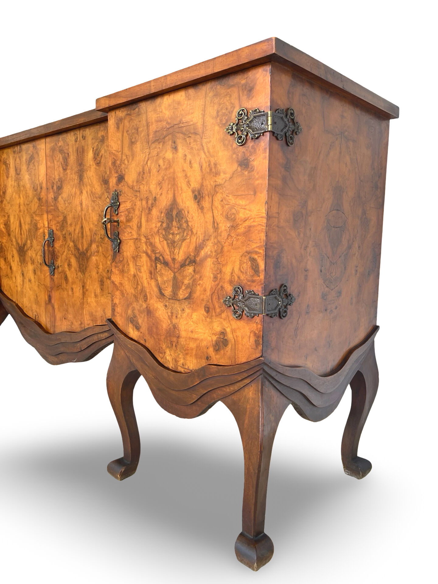 Walnut buffet, antique Italian, 1930s.