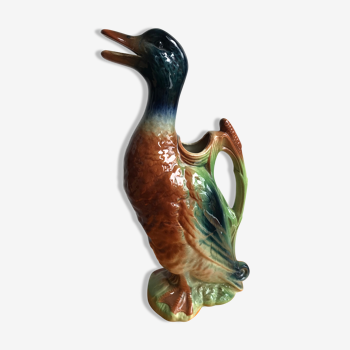 Duck pitcher