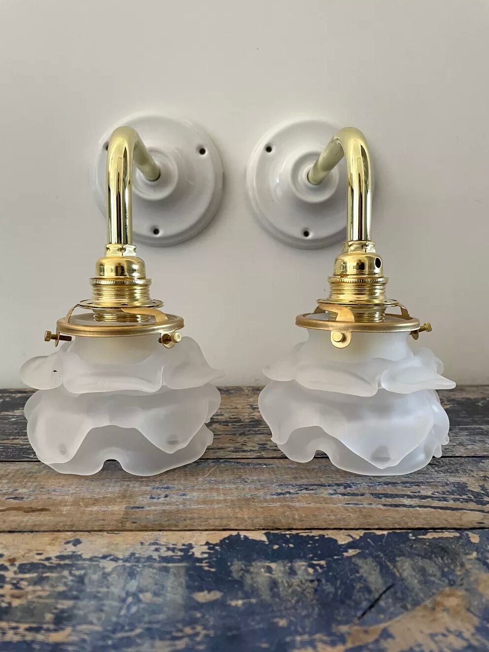 Paire d’appliques murales vintage en verre fleurs