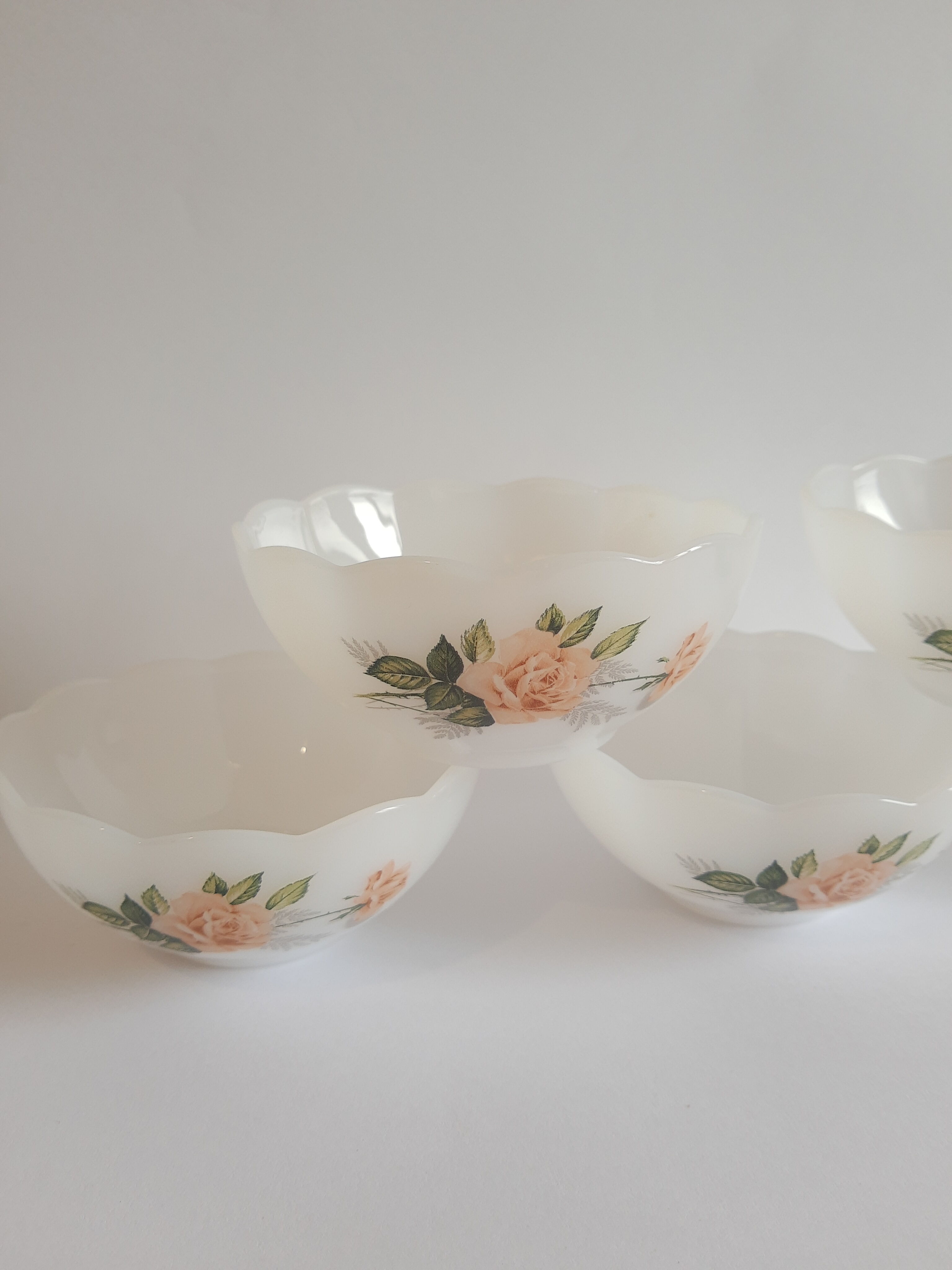 Set of 5 ramekins opaline Arcopal France roses 60s vintage