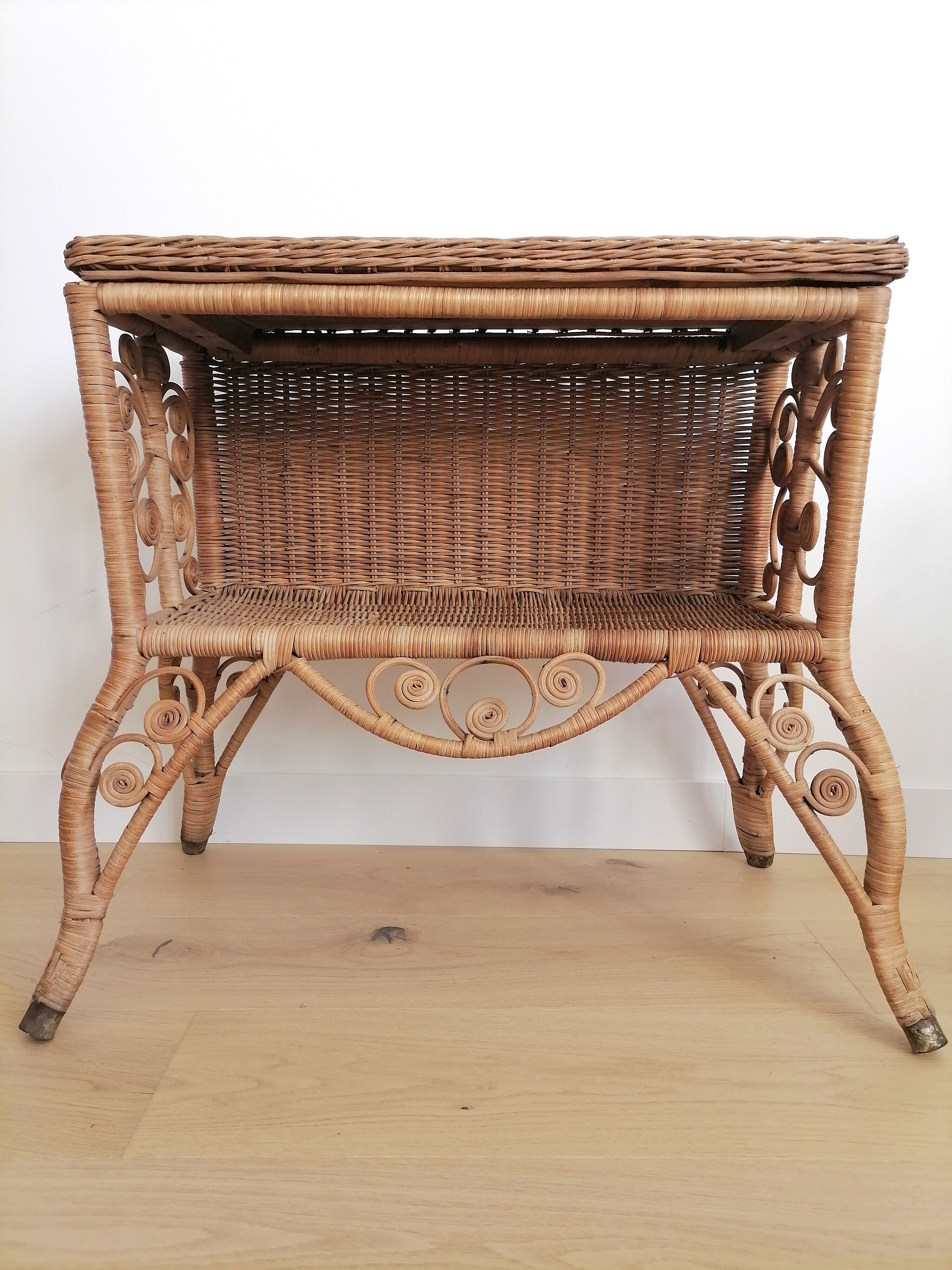 Vintage rattan bedside table "peacock"