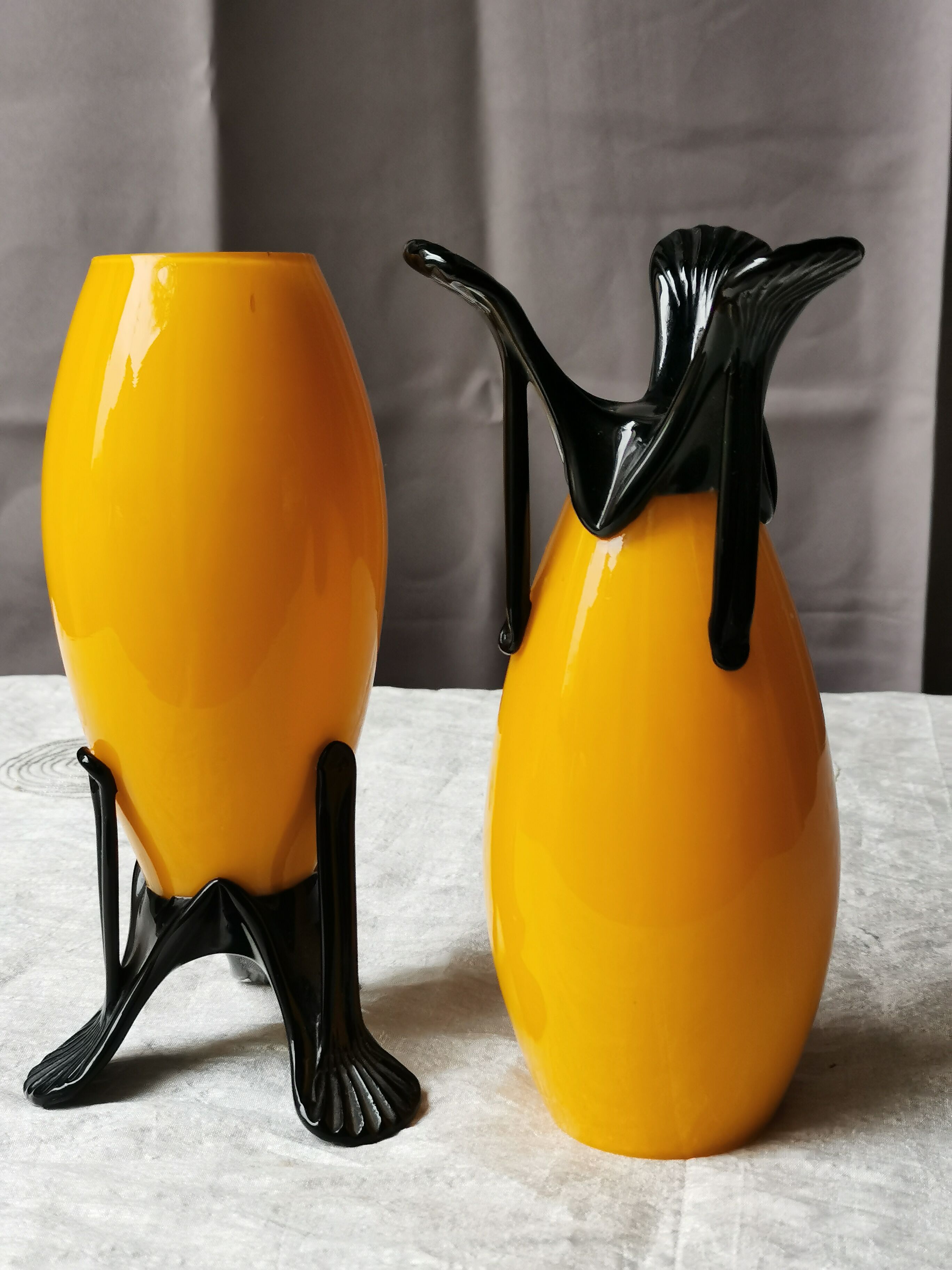 Pair of yellow vases "mickaël powolny and loetz"