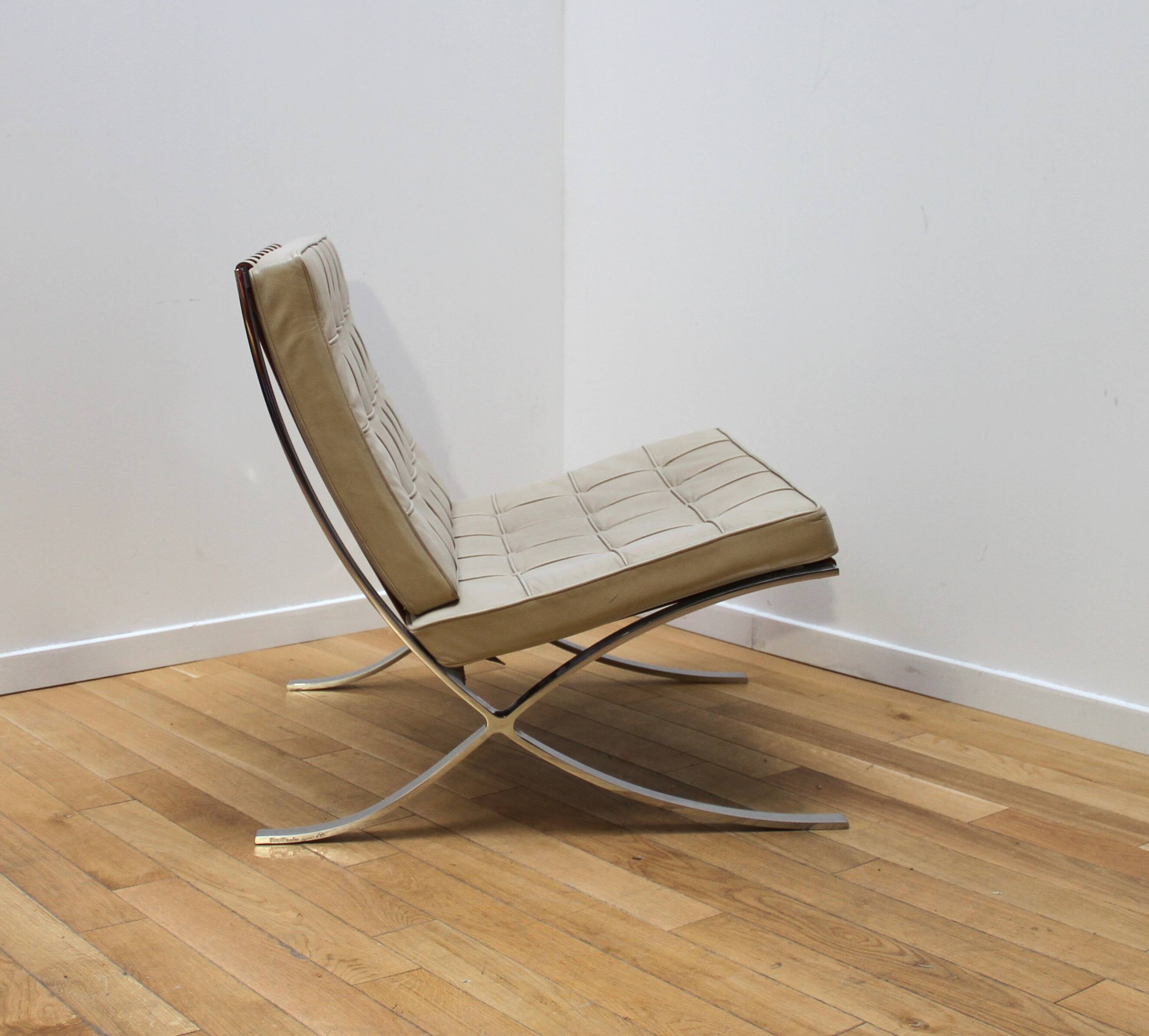 Pair of Barcelona armchairs, Knoll