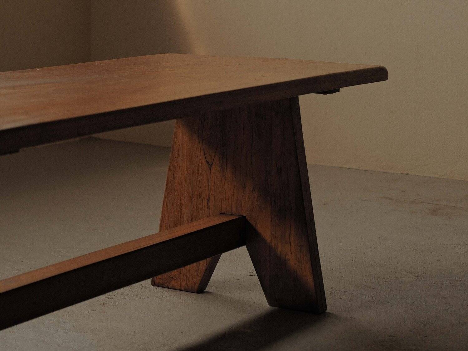 Brutalist dining table in solid oak, France, circa 1980.