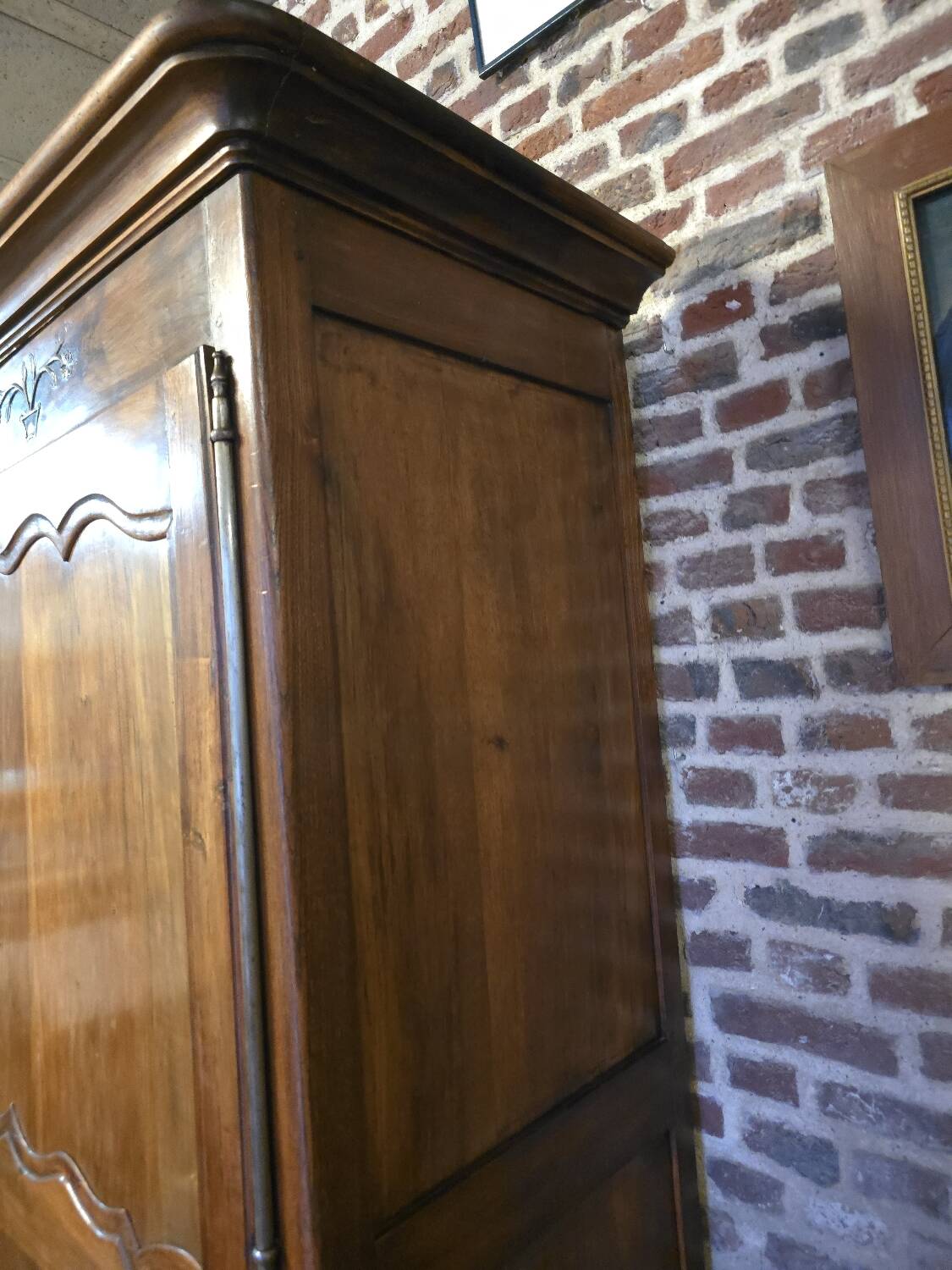Armoire Bonnetière en noyer
