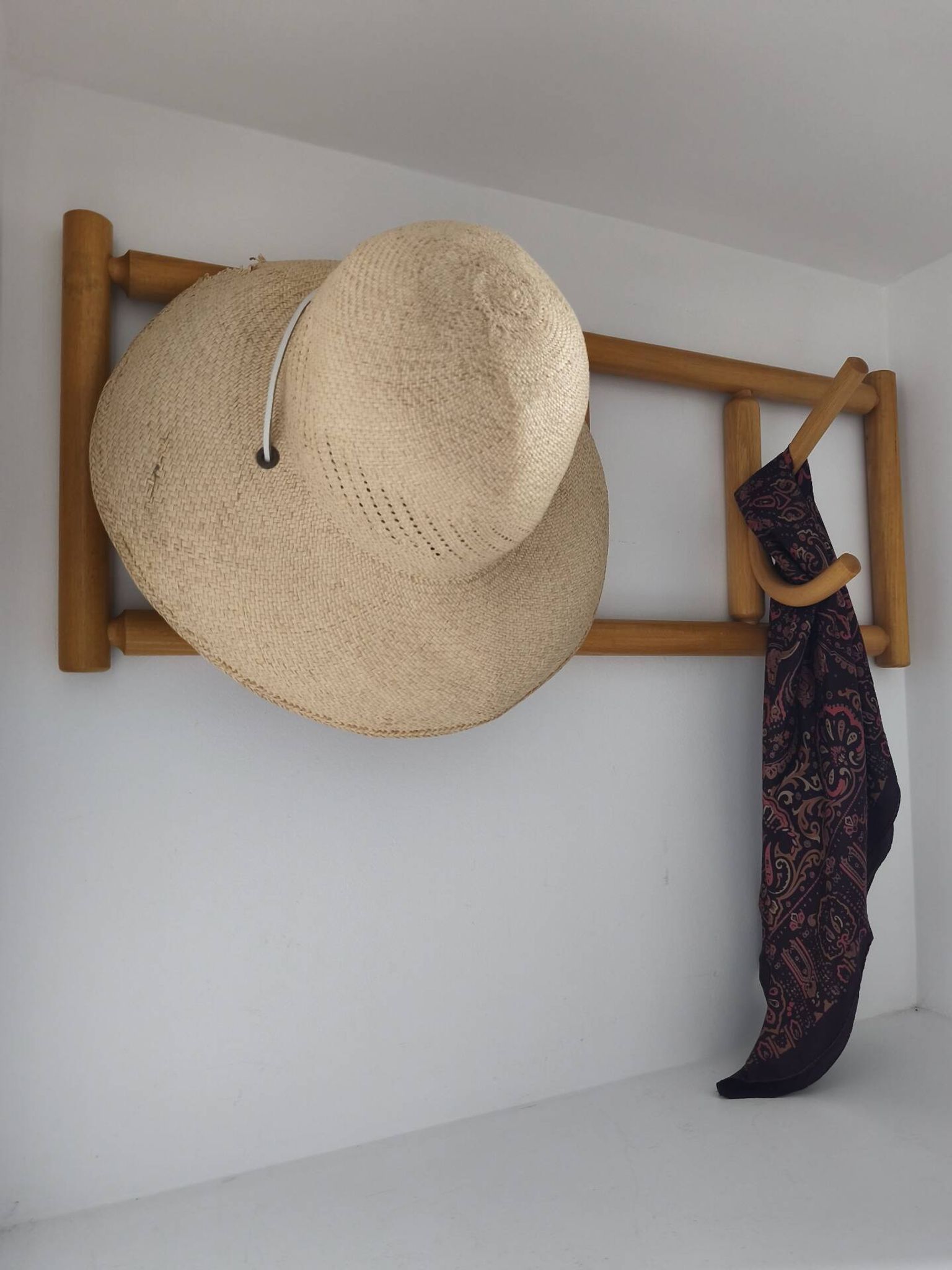 Porte-manteau mural bois courbé