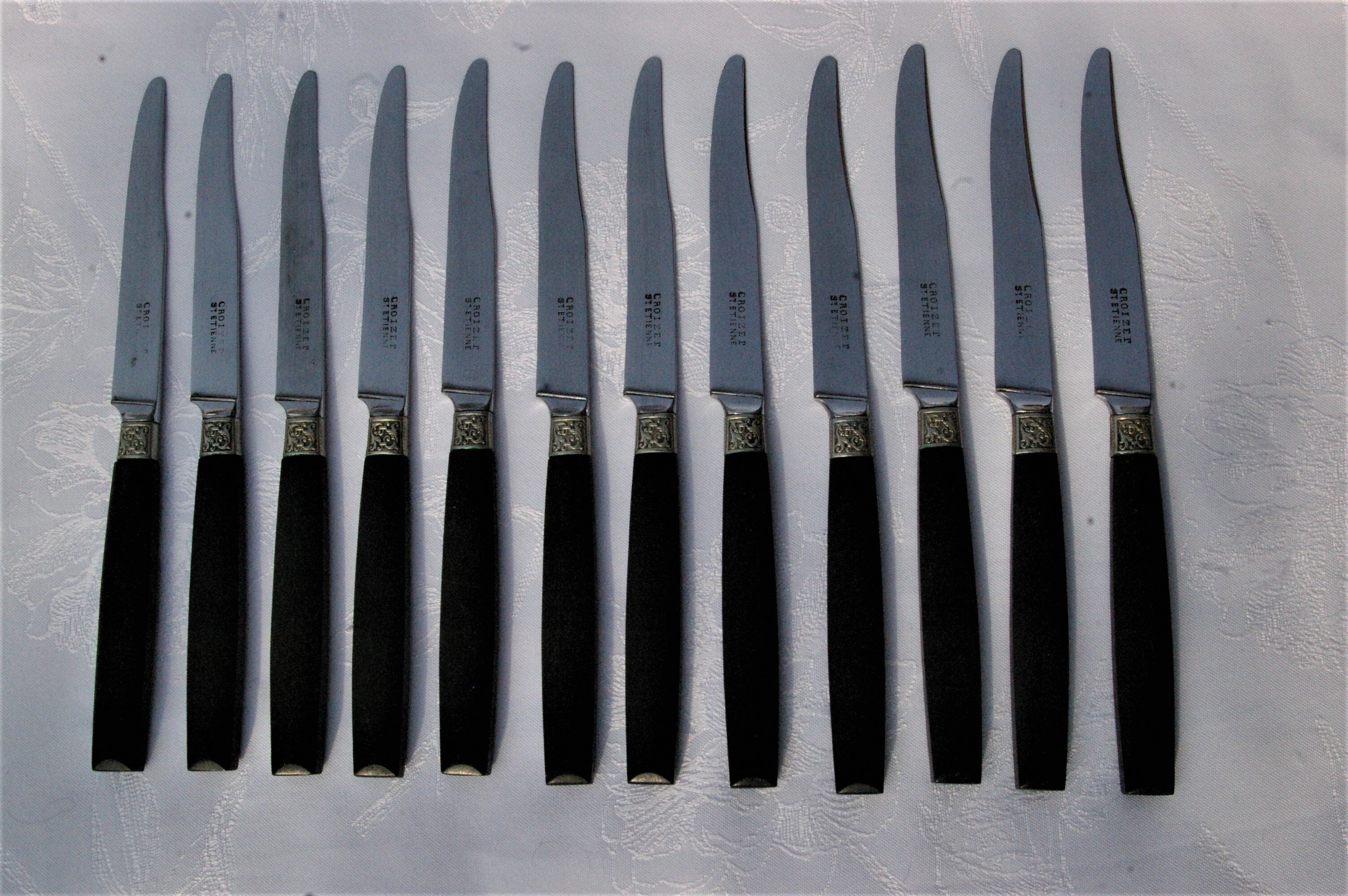 12 dessert knives hors d'oeuvre cheese- handle ebène