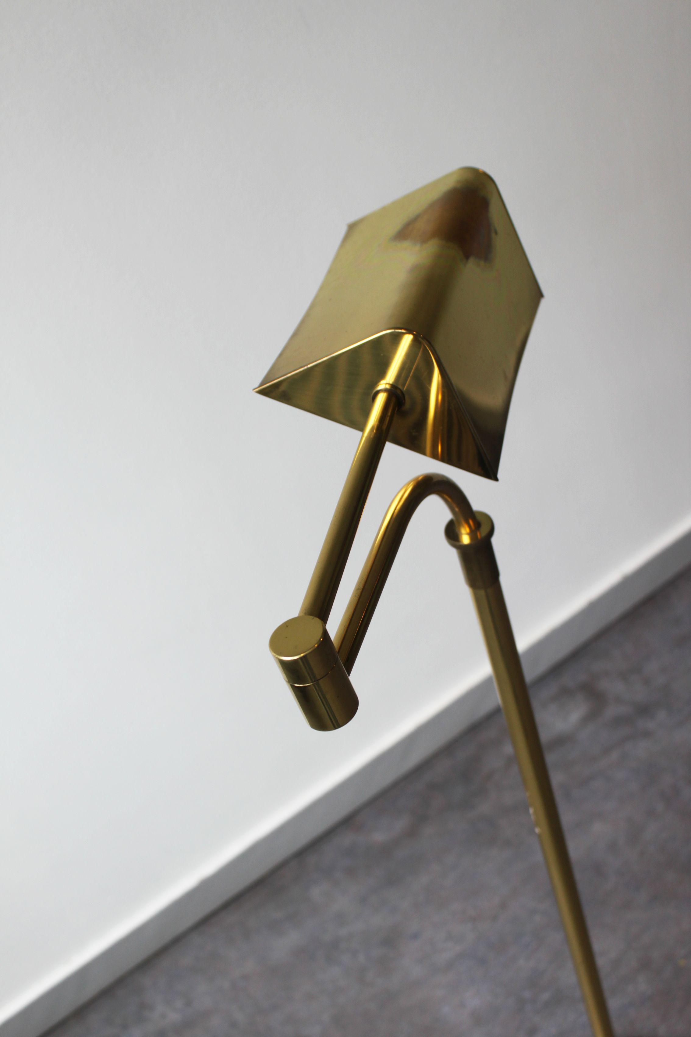Gilded brass articulated reading light, France, 70's.