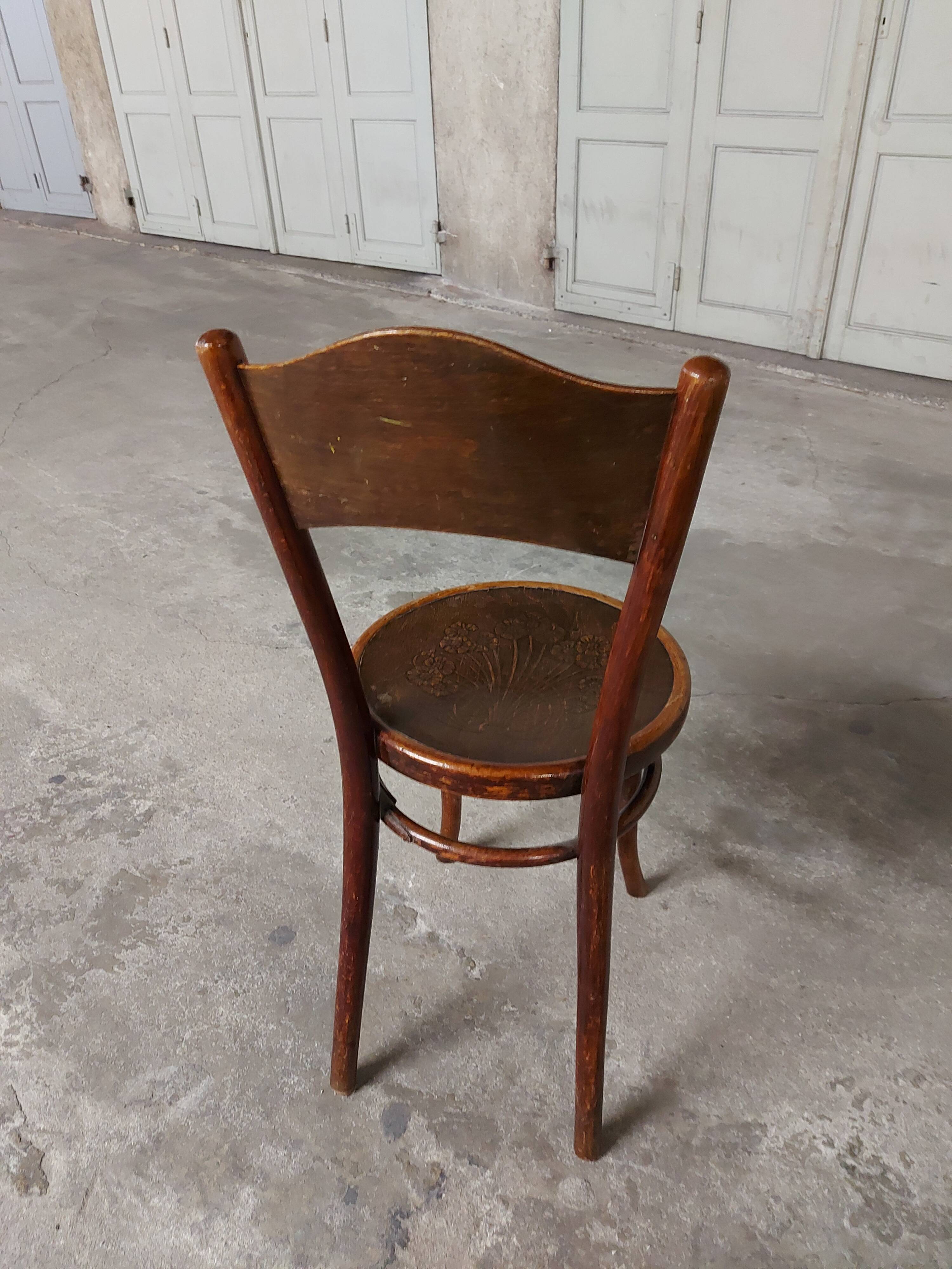 Chaise de bistrot art nouveau