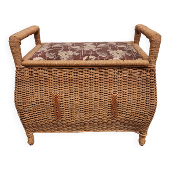 Vintage storage chest / bench, rattan and rope for entrance, toys