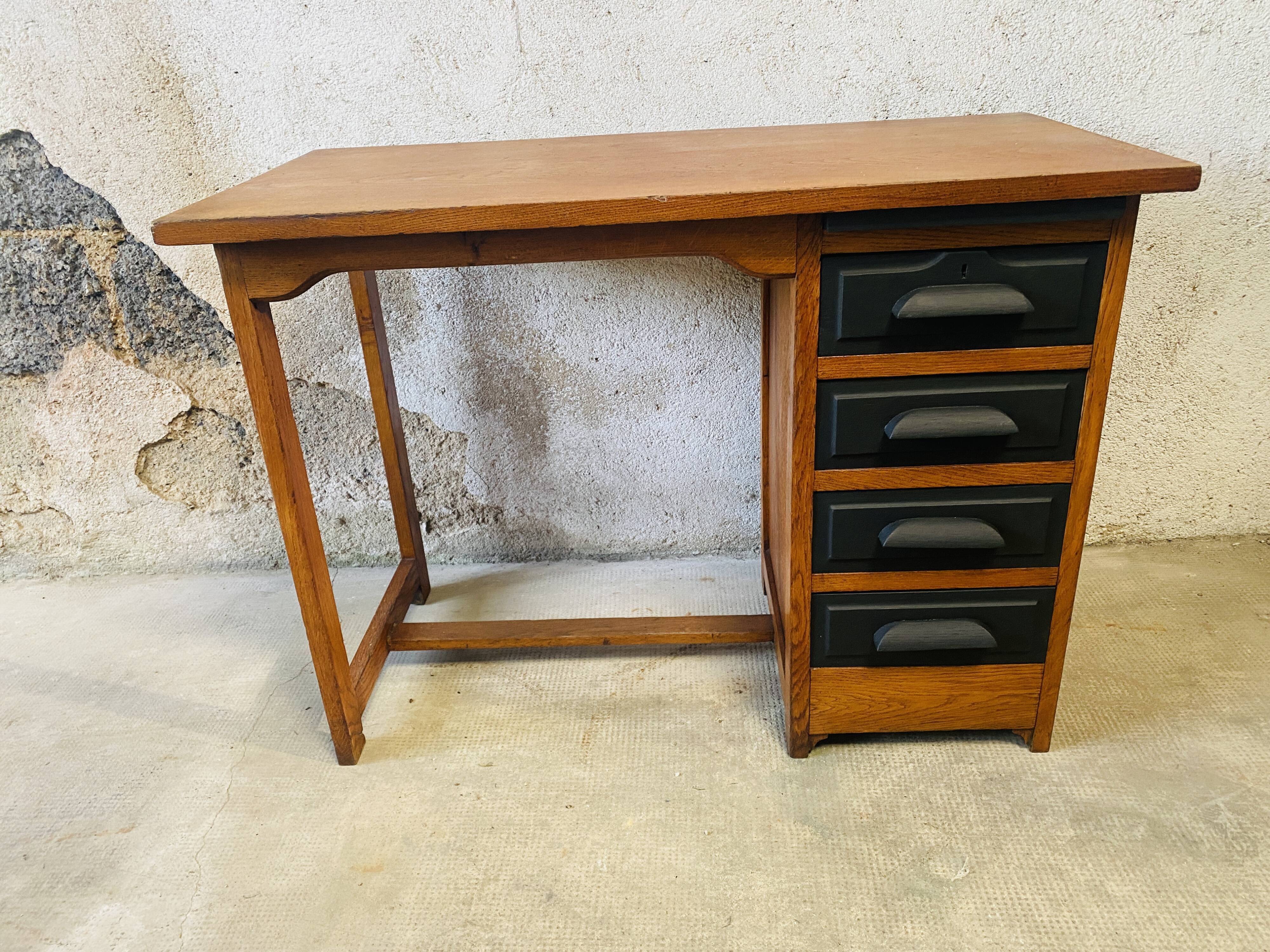 Children's desk in oak