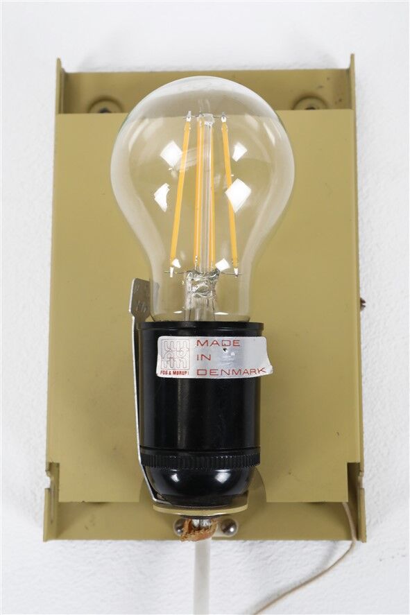 Fog & Mørup / Jo Hammerborg “Kastor” brass wall lamp / Mid-century Danish modern design / 1960s / 1970s