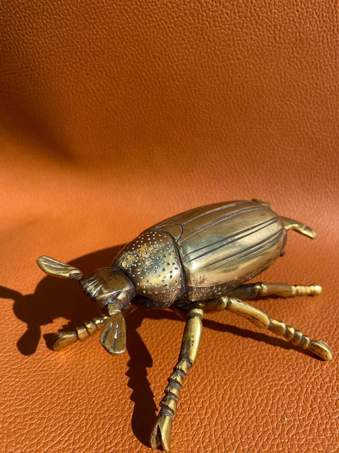 Zoomorphic scarab ashtray