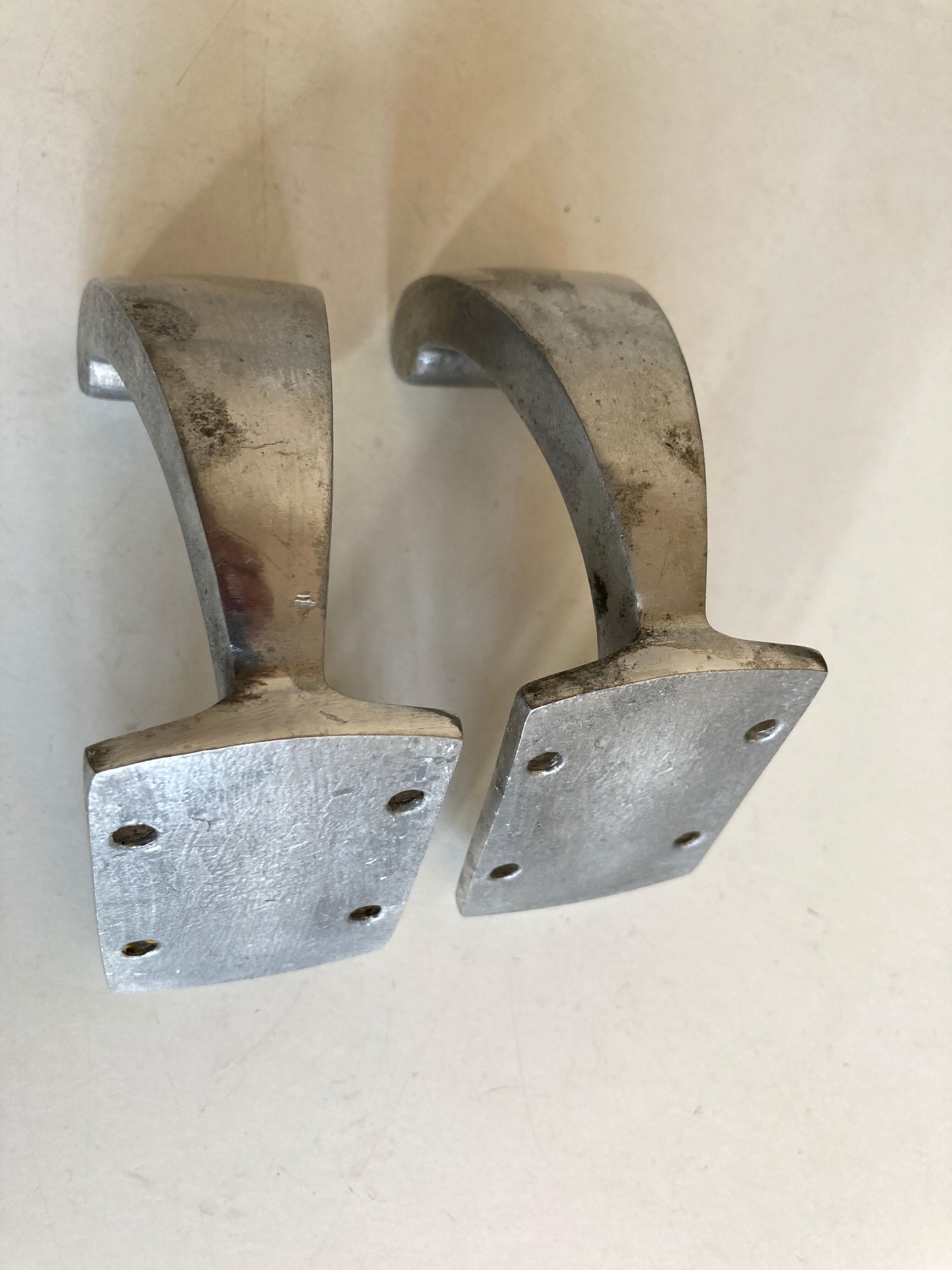 Pair of bathroom pads made of art deco aluminum cast iron