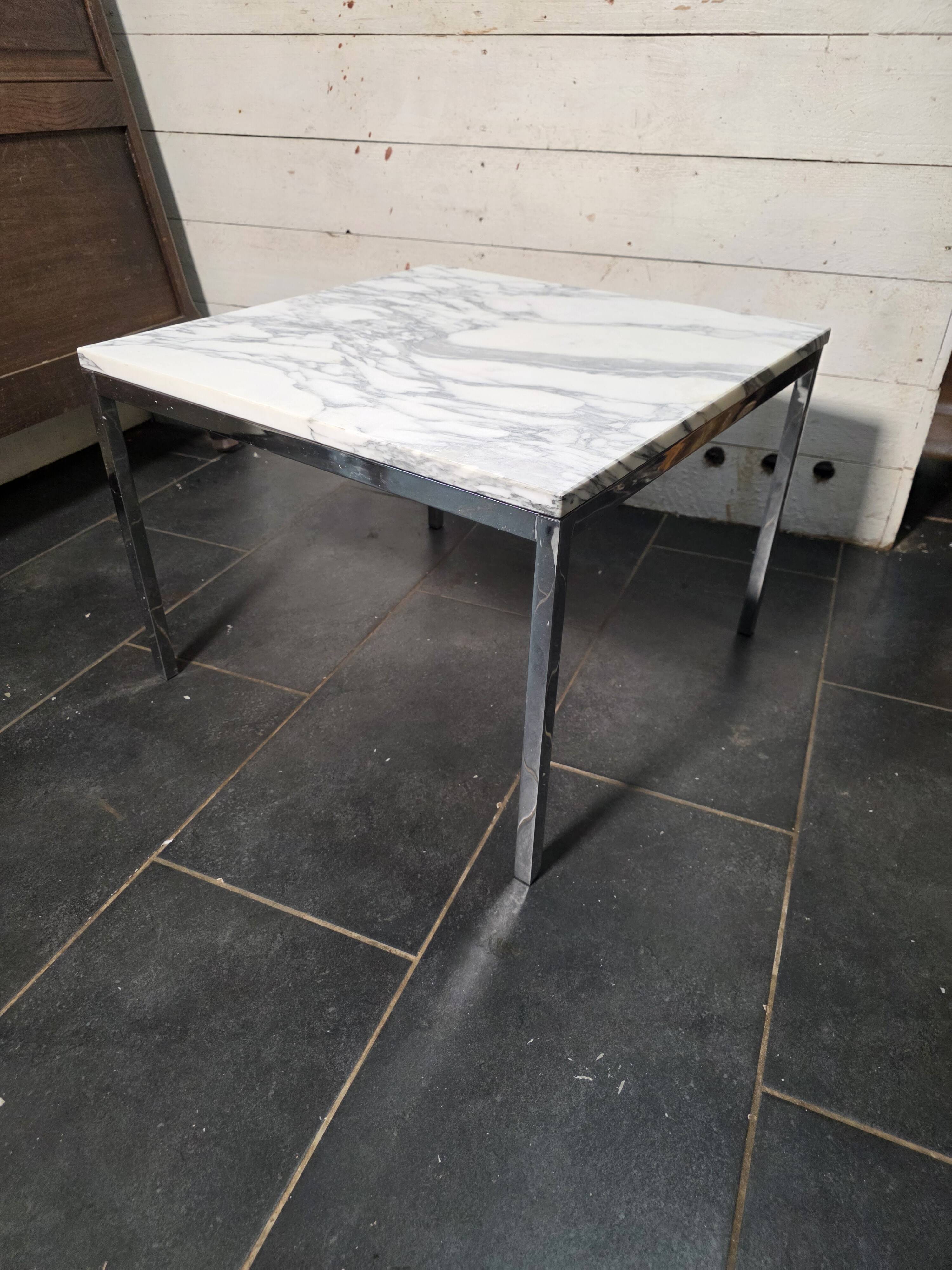 Table basse Roche Bobois en métal chromé dessus marbre,  1970