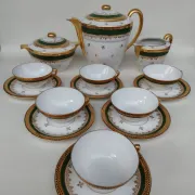 Limoges porcelain coffee service from the 1950s. For 6 people.