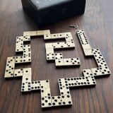 Game of dominoes and its Japanese laqué wooden box "1900"