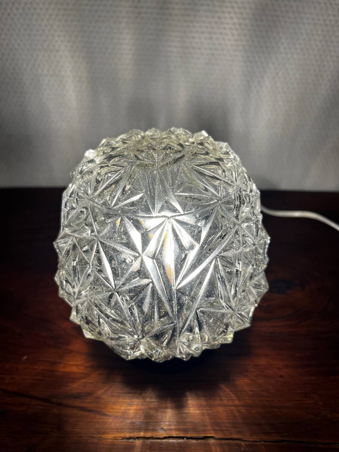 Chiseled glass pendant ceiling light