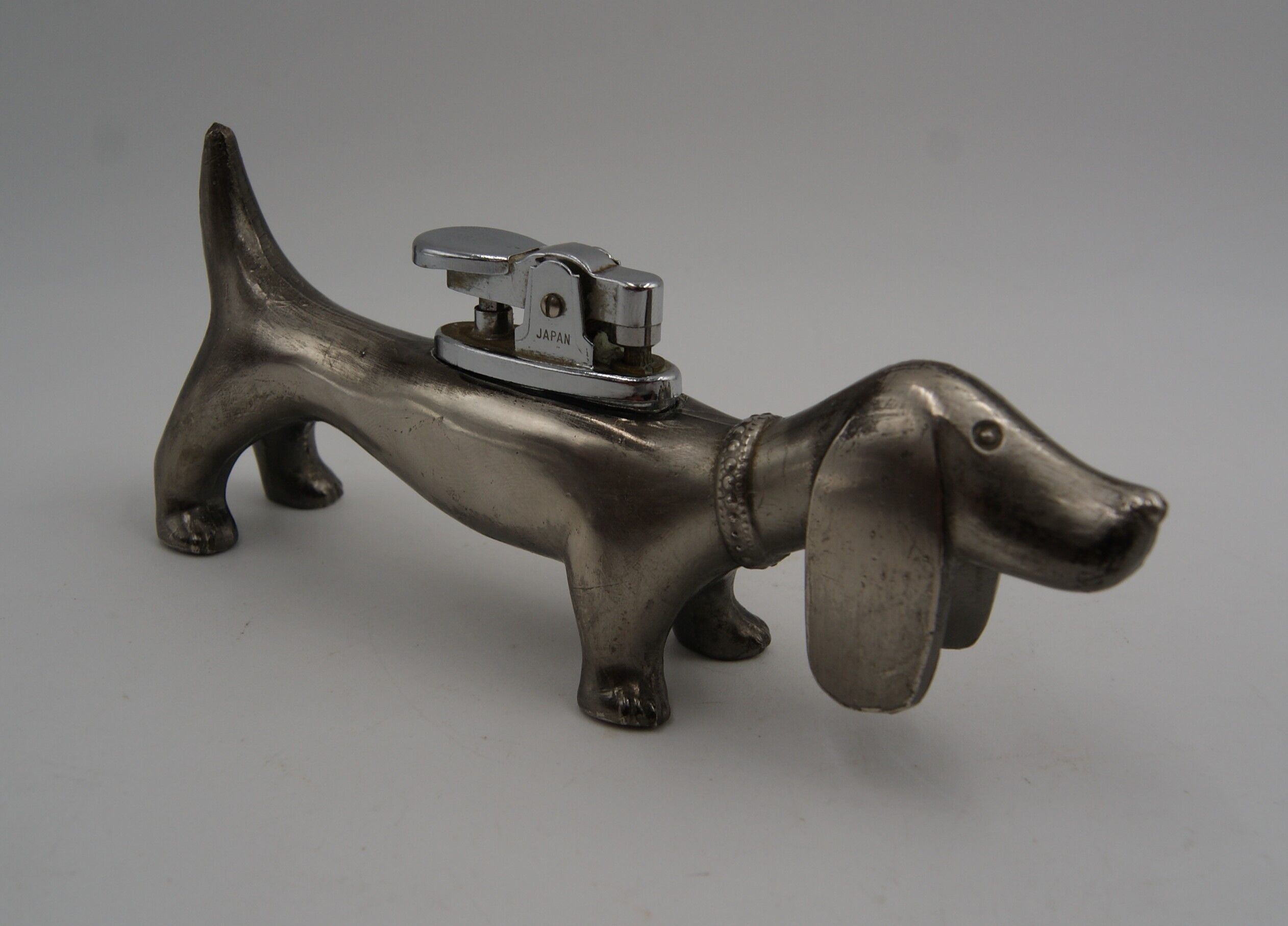 Briquet de table chien saucisse vintage