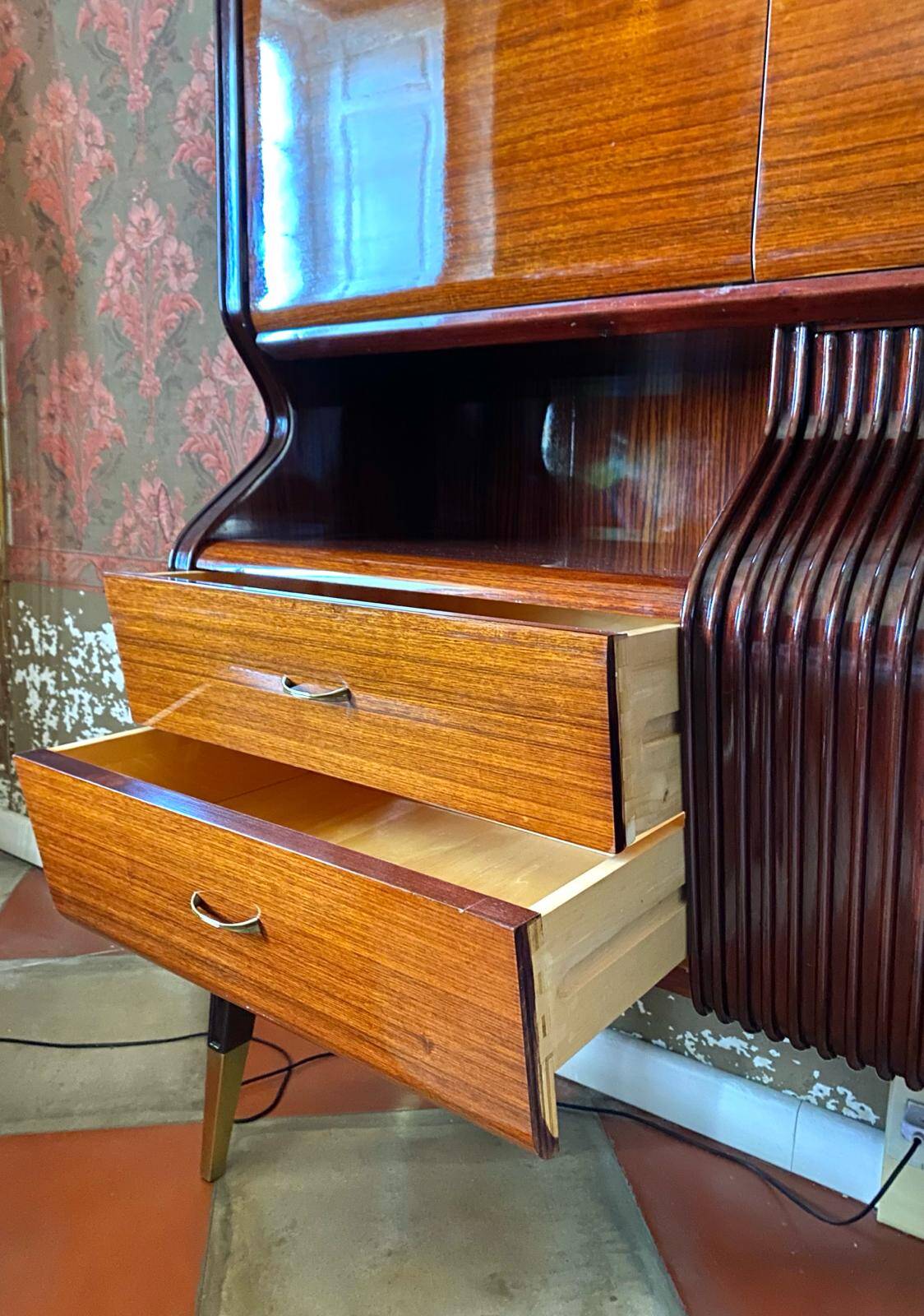 Mid-Century Modern Italian Sideboard with Bar Cabinet 1950s
