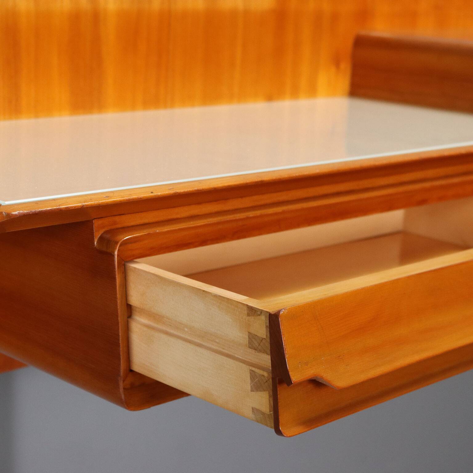 Wall-mounted chest of drawers from the 1960s