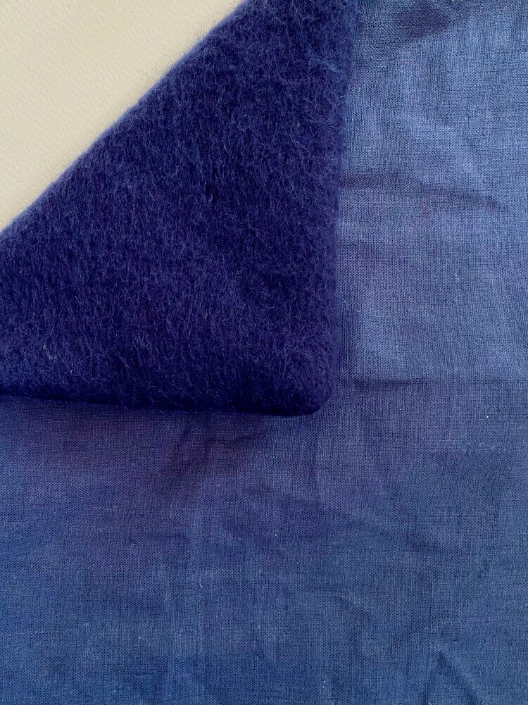 Linen cushion and boiled wool 40 cm