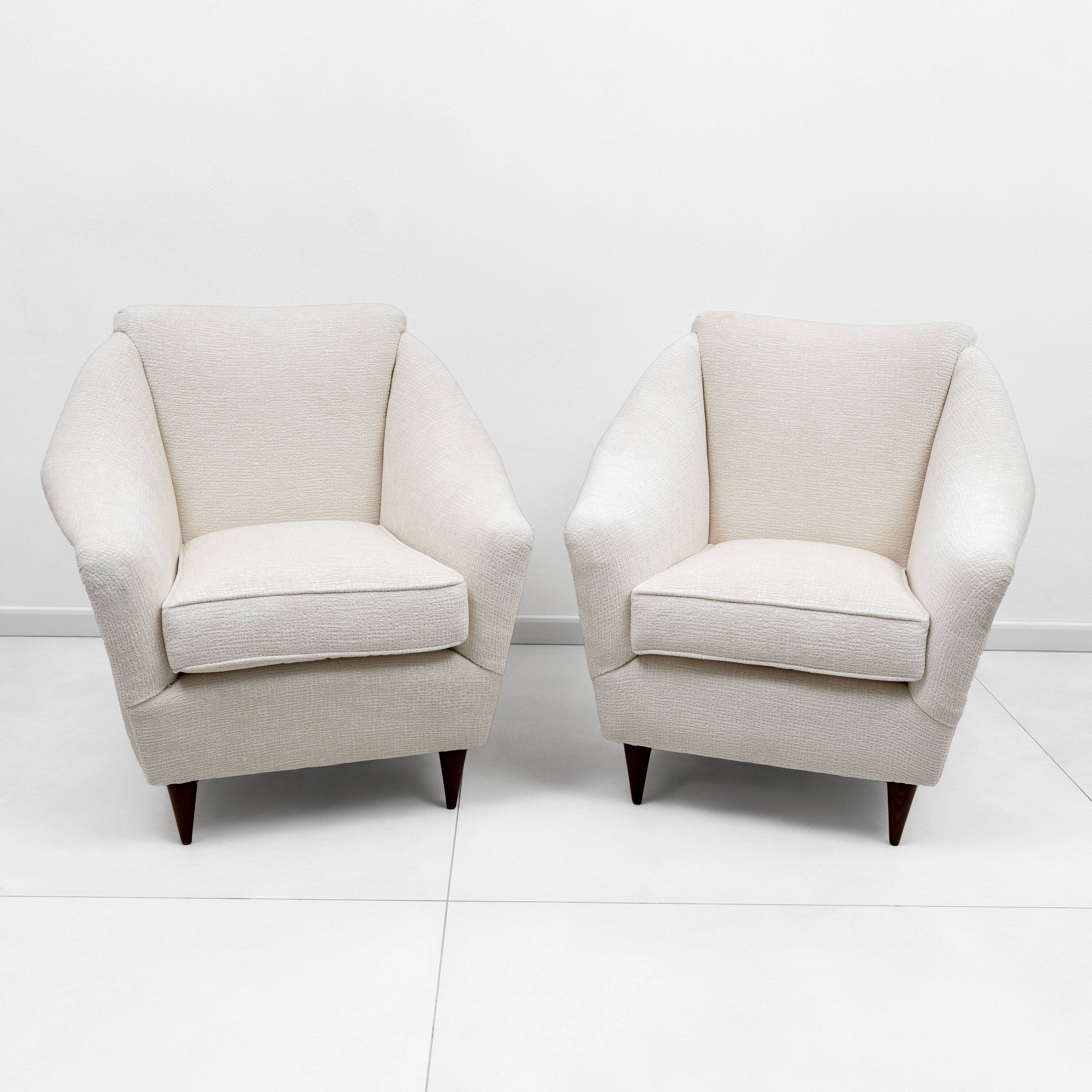 Pair of Ico Parisi MidCentury Modern Italian Armchairs for Ariberto Colombo