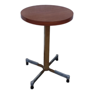 Round bistro table, pedestal table