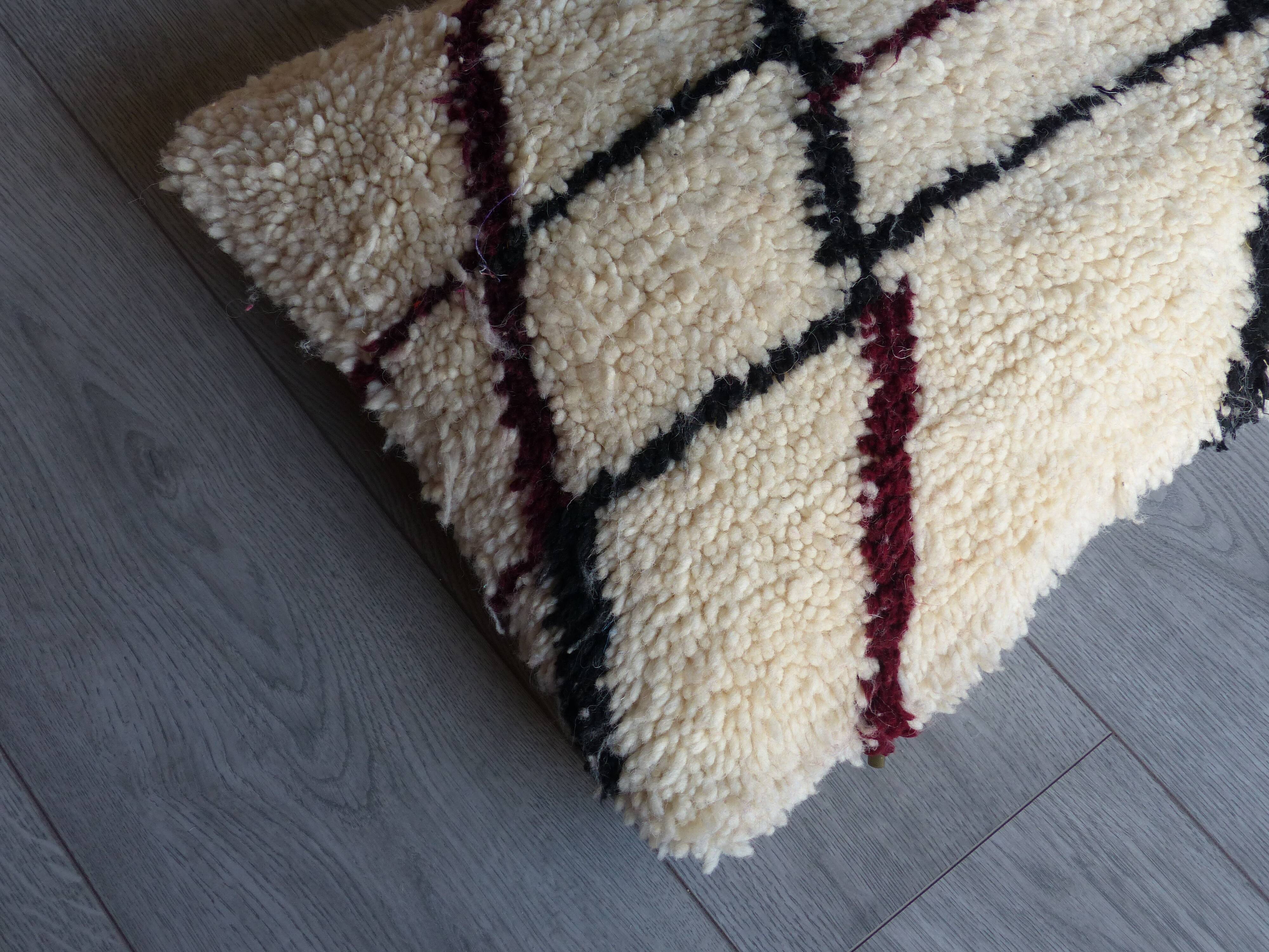 Housse de coussin berbère beni ouarain